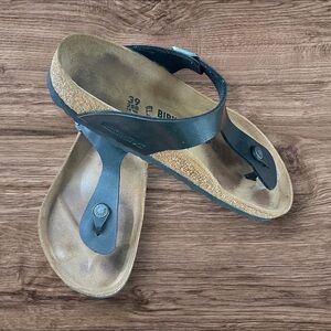 Birkenstock Gizeh Women's Black Licorice Sandals size 8-8.5 US/39 Euro